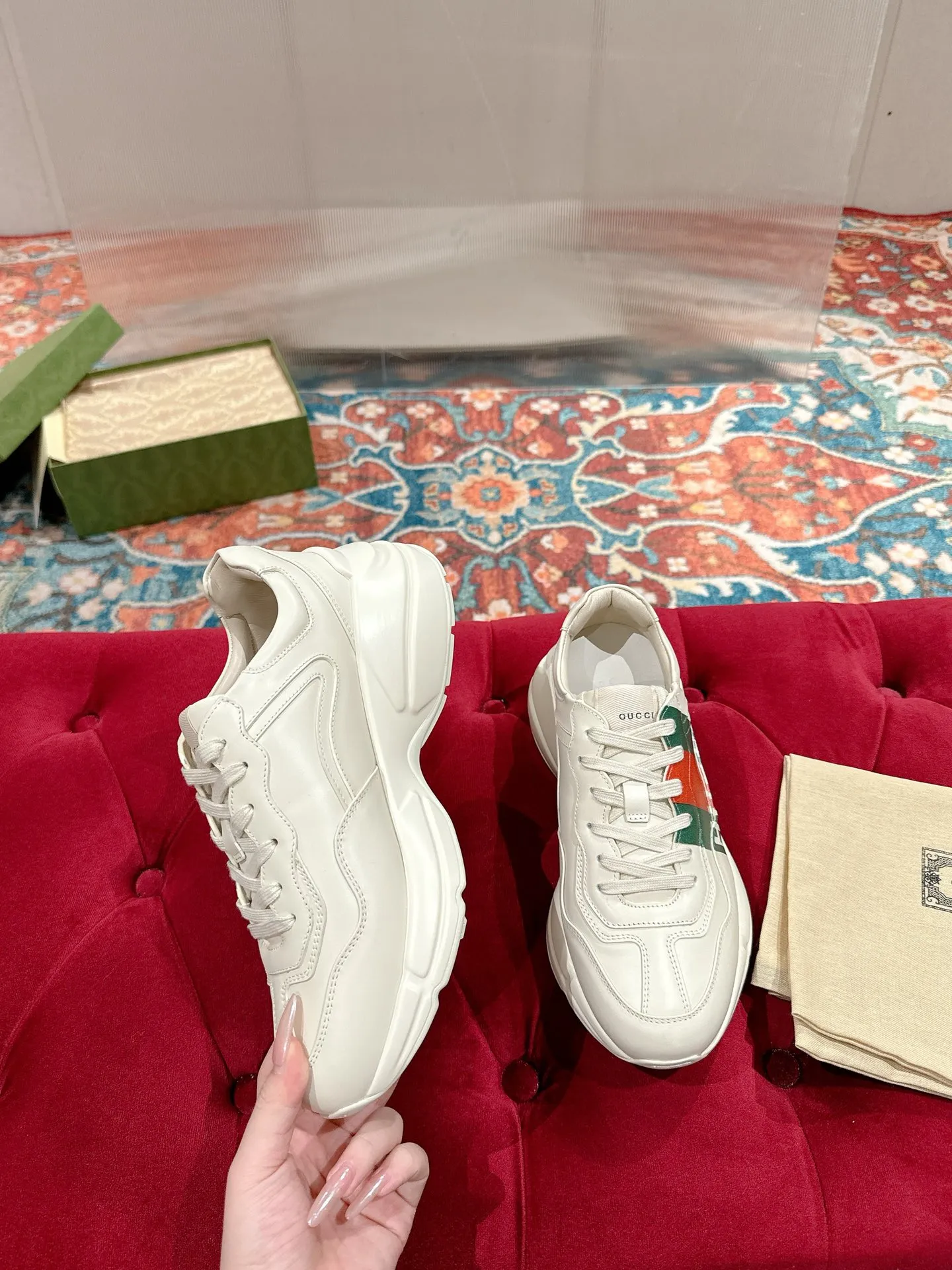 👟👟Ex-factory price 700👟👟 Men's size +10 🇮🇹Italy🇮🇹Gucci GUCCI🇮🇹Dad shoes (purchase level) (original replica) 👑 The original version purchased by Taikoo Hui has been continuously improved and upgraded in details, from the packaging of the shoes - anti-counterfeiting markings - shoe box accessories - fabric optimization - outsole technology - stitching and routing - oil edge technology. We do our best ◼️ Outsole: original plate molding ◼️ Upper: original grade A imported cowhide 🐮 ◼️ lining: original grade A mixed sheepskin 🐑 ◼️ Feet: original grade A mixed sheepskin 🐑 ◼️ Medium and low belt LOGO + original injection molding foot technology + original lasting technology ◼️ Original full set of customized packaging (anti-counterfeiting chip + a cloth bag + GUCCI card envelope + electronic invoice with credit card slip + shoelaces) ◼️ All details of the higher version are consistent with the original version (note the comparison) ◼️ Code number: 35-40 for women and 39-44 for men